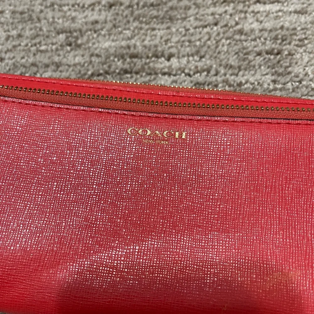 Coach Coral Wristlet Small Bag‎ Zipper Clutch